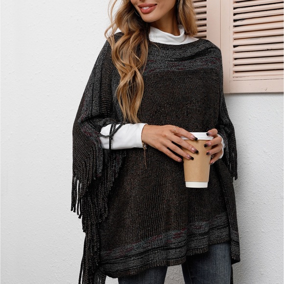 BRAND NEW fringed poncho in browns, grays & black. - Picture 2 of 2